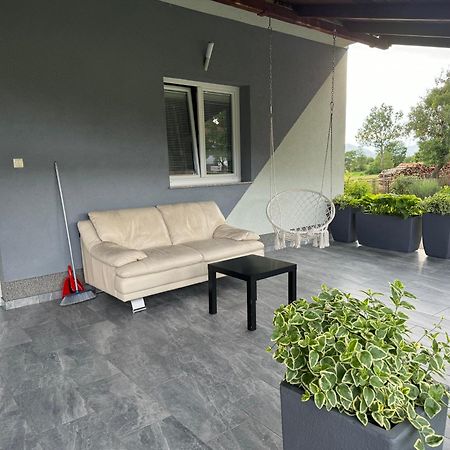 Apartment Tilia Оточац Екстер'єр фото